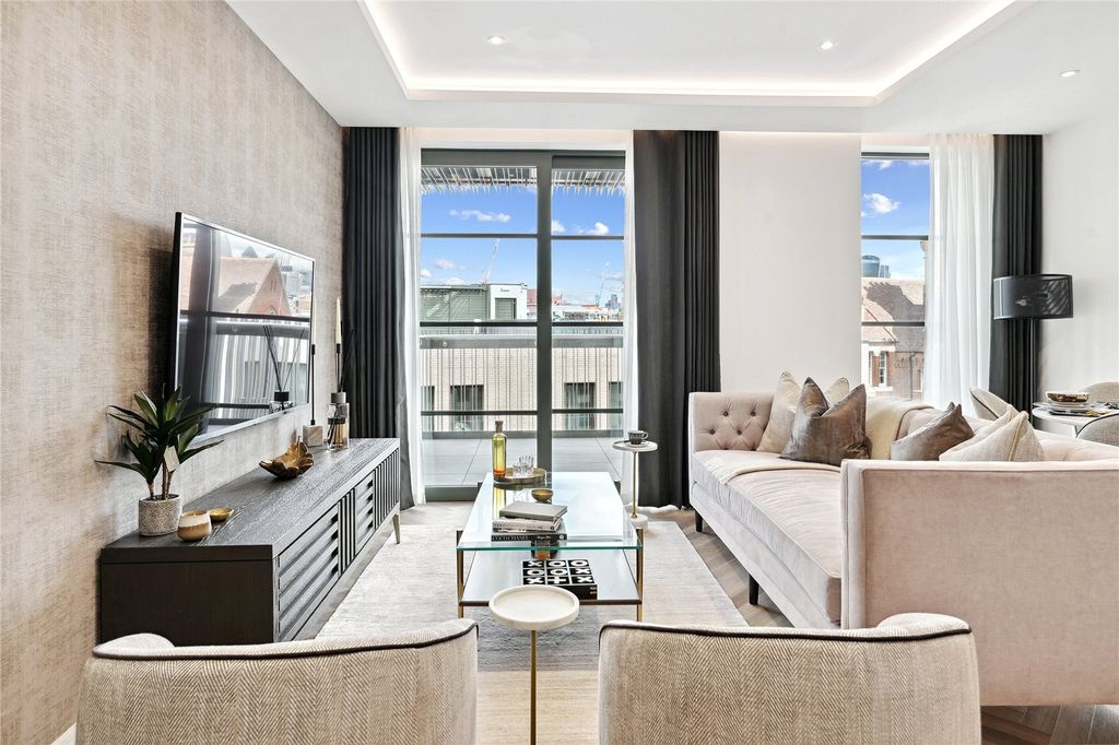 Property photo 1 of 17 Picture No. 02