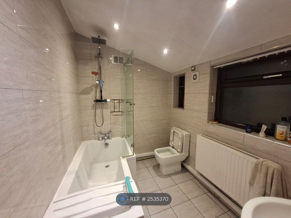 Property photo 3 of 4