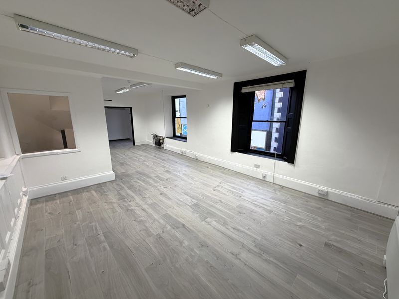 Property photo 1 of 7 Photo 7