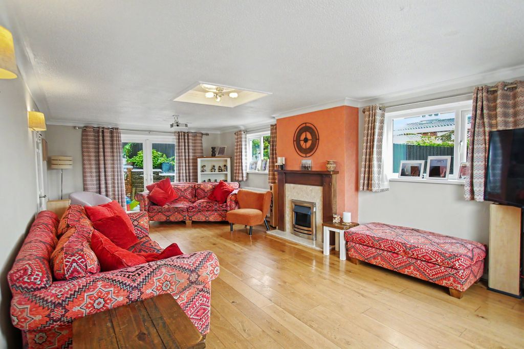 Property photo 3 of 30