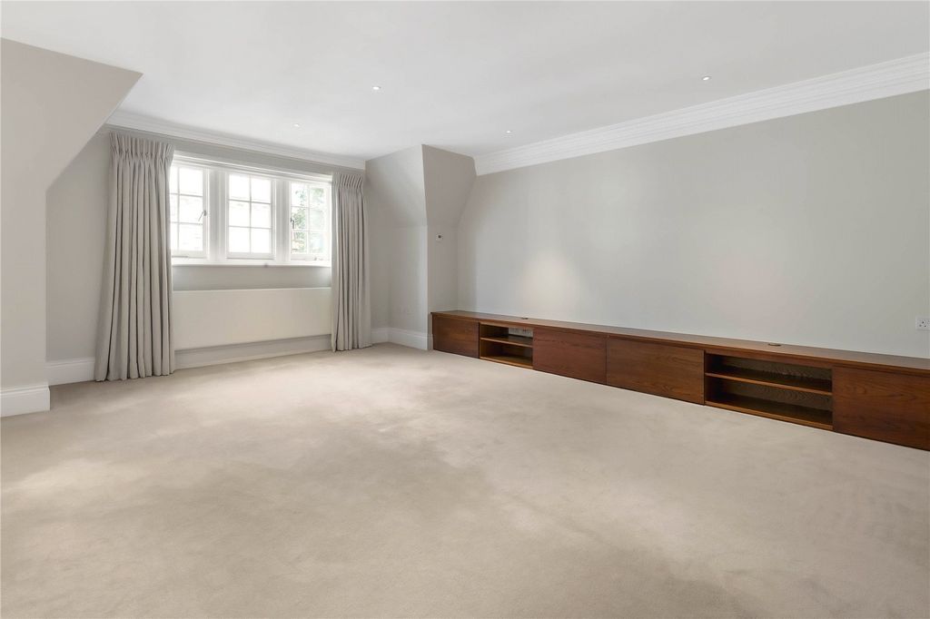 Property photo 3 of 7 Picture No. 05