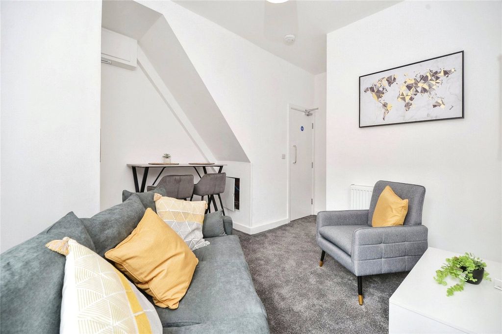 Property photo 1 of 5 Picture No. 12