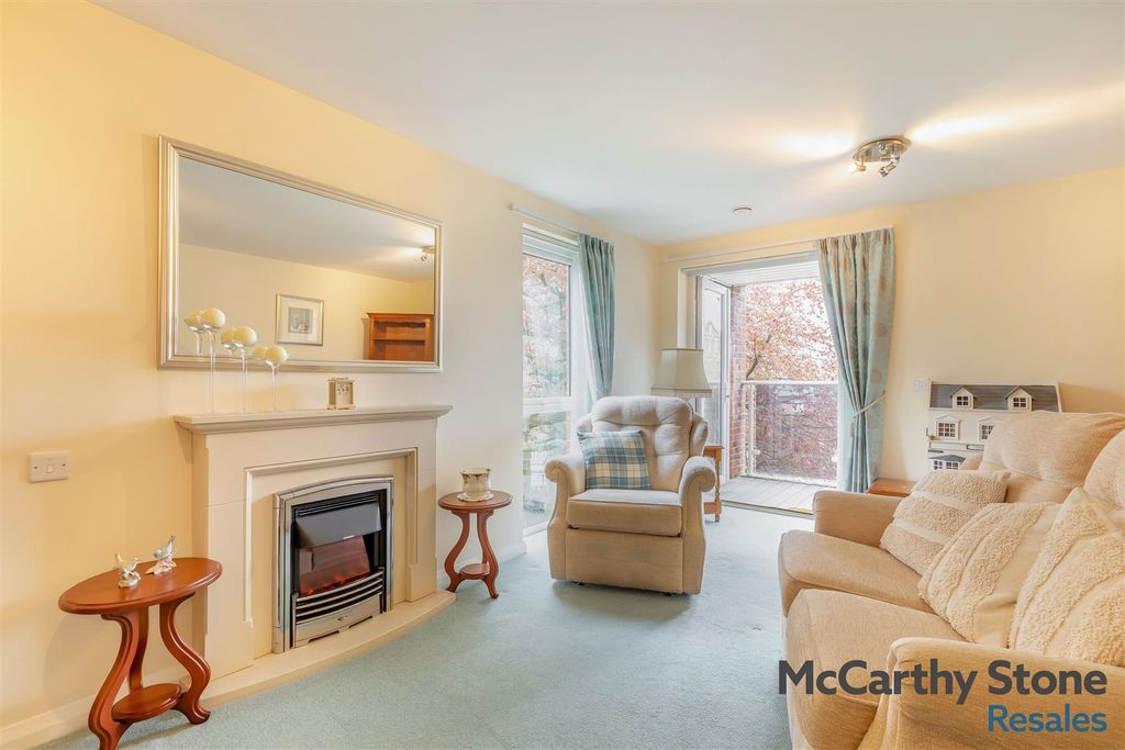 Property photo 2 of 31 8688366-Interior01.Jpg