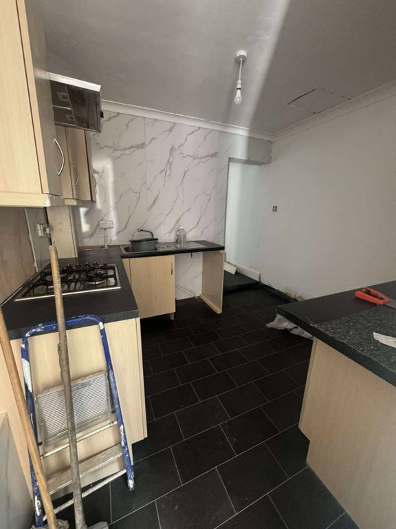 Property photo 2 of 11 Gallery