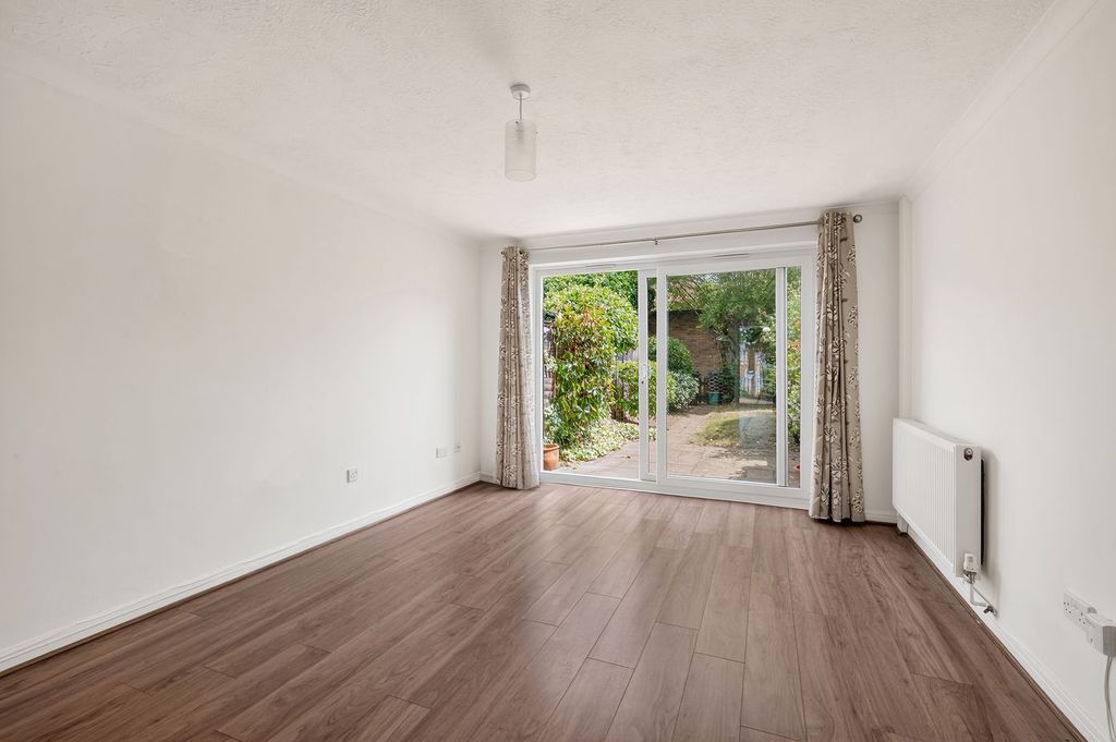 Property photo 3 of 13