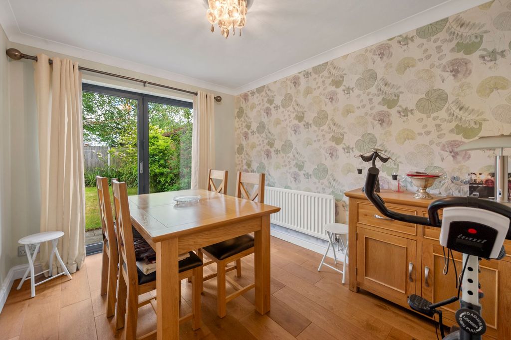 Property photo 3 of 46