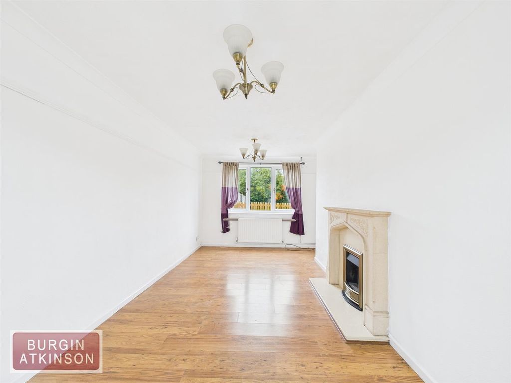 Property photo 2 of 28 Cam01619G0-Pr0170-Still020.Jpg