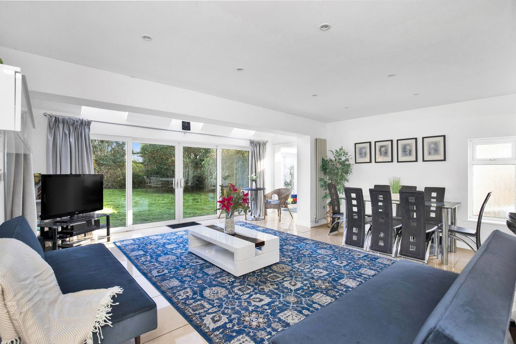 Property photo 3 of 22