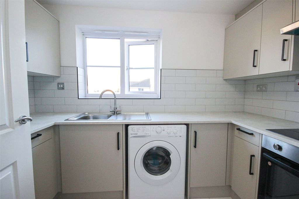 Property photo 3 of 15 Picture No. 12