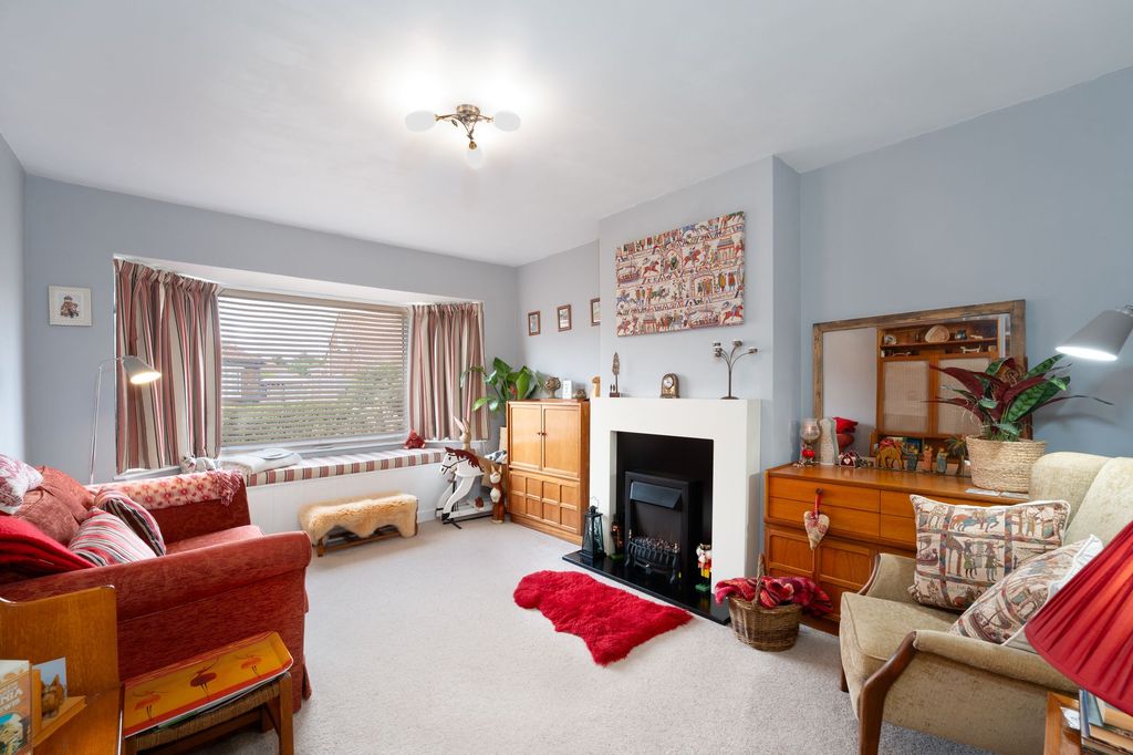 Property photo 2 of 14