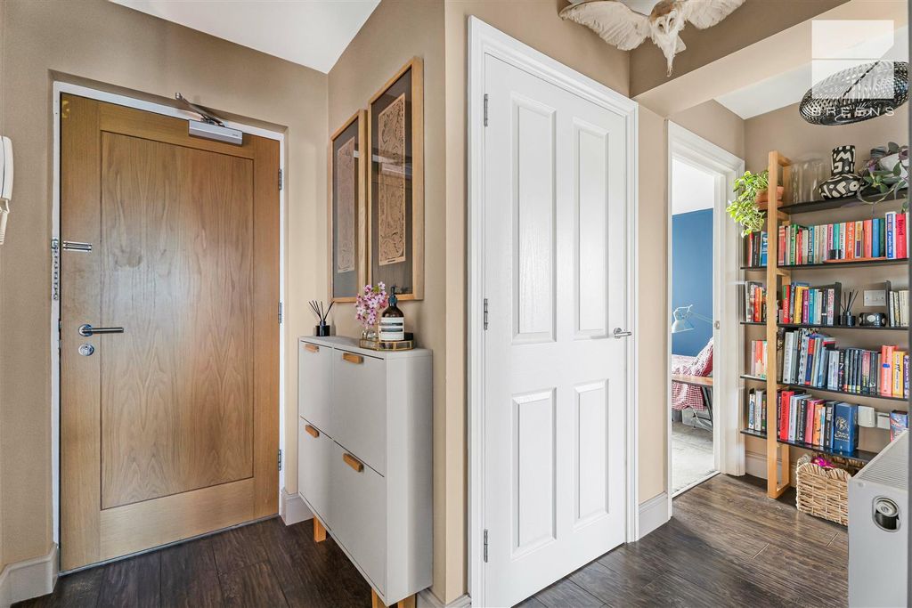 Property photo 2 of 18 3_76116_Watermarked.Jpg