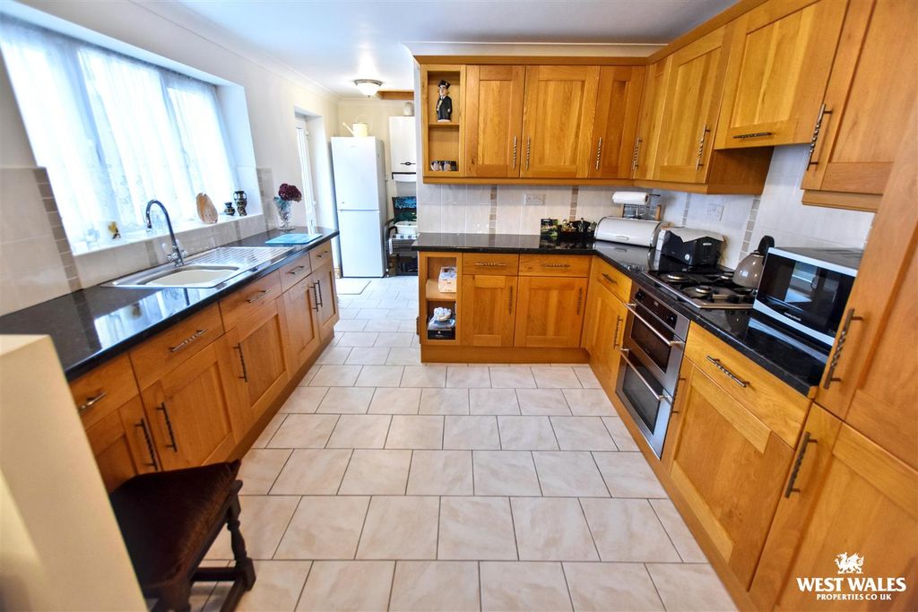 Property photo 3 of 21 11 (4).Jpg