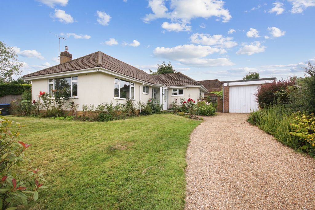 Property photo 1 of 11