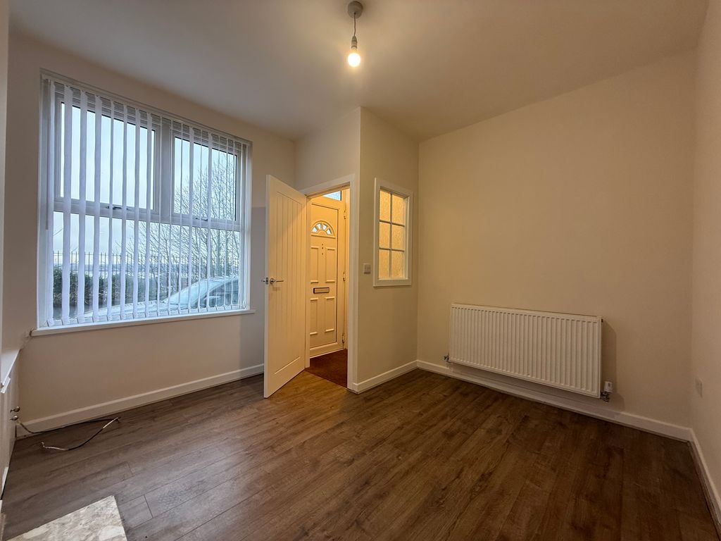 Property photo 2 of 17 Property