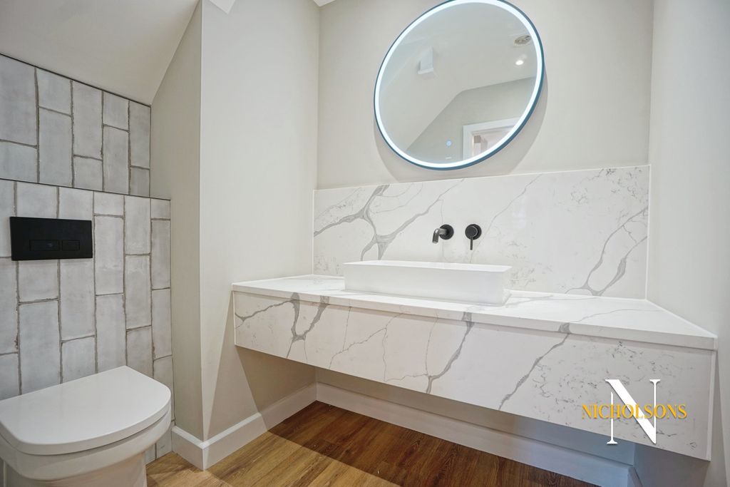Property photo 3 of 33 2153946