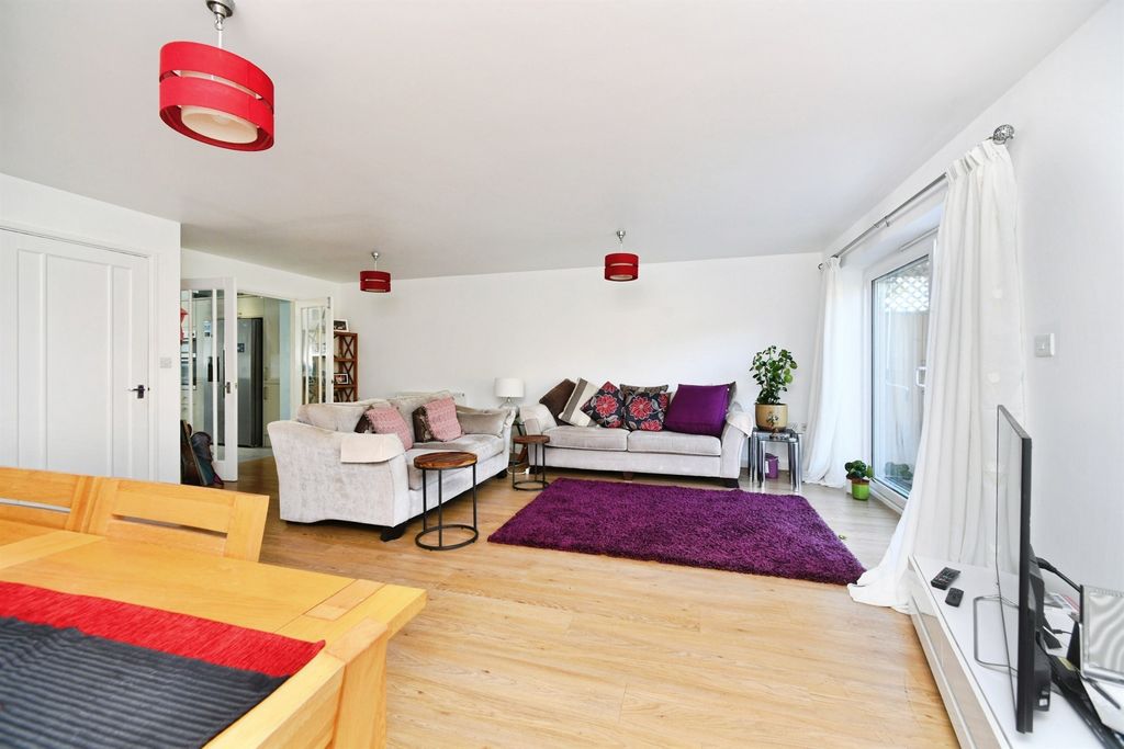 Additional image 6 of 4 bed semi-detached house for salePhyllis Avenue, Peacehaven BN10