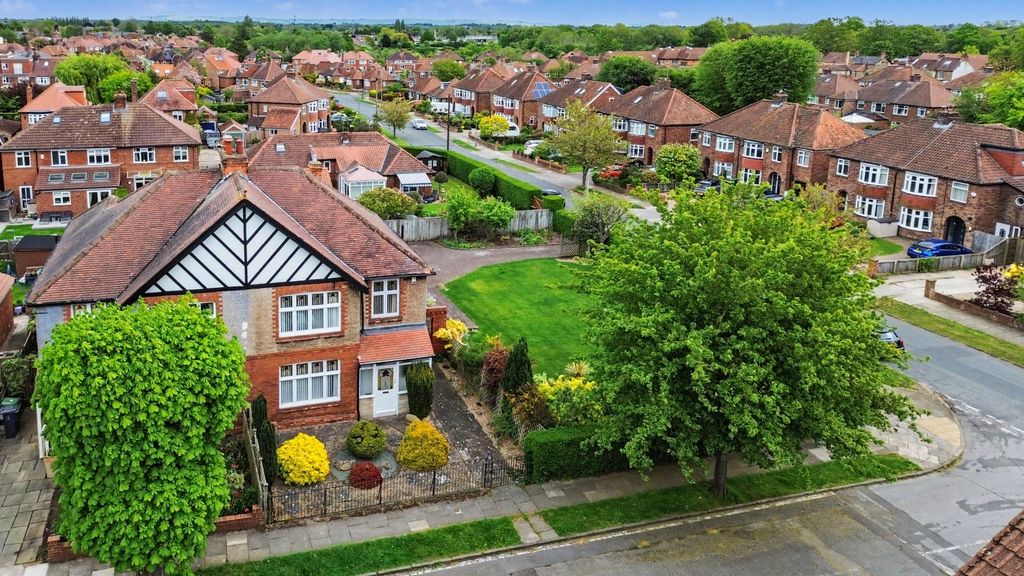 Property photo 1 of 30 Chestnutavdrone-2