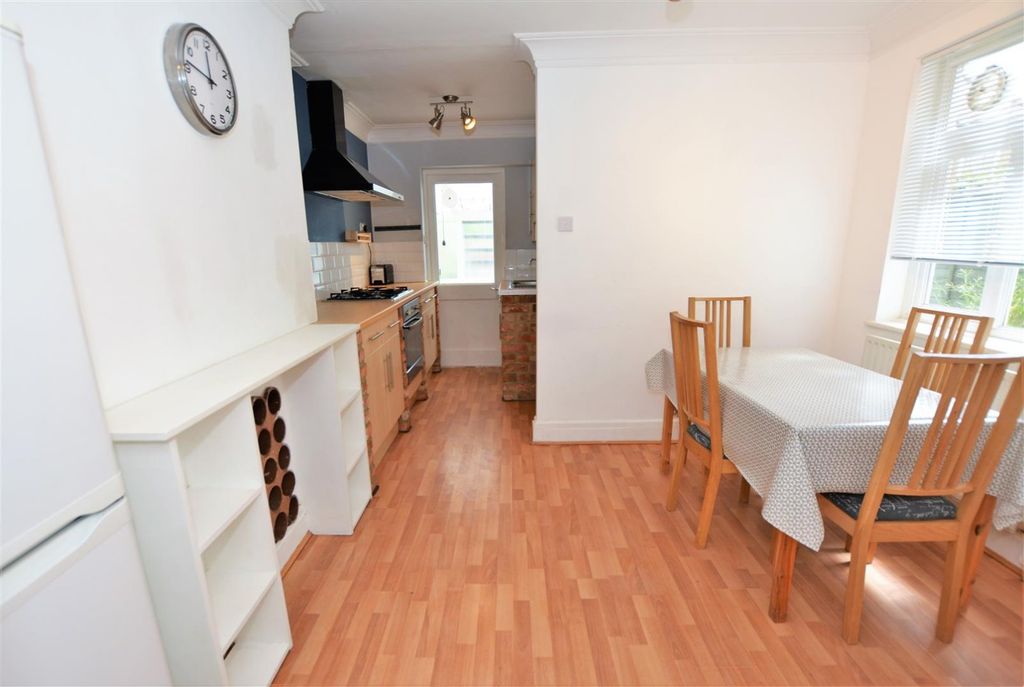 Property photo 3 of 8 Picture No. 04