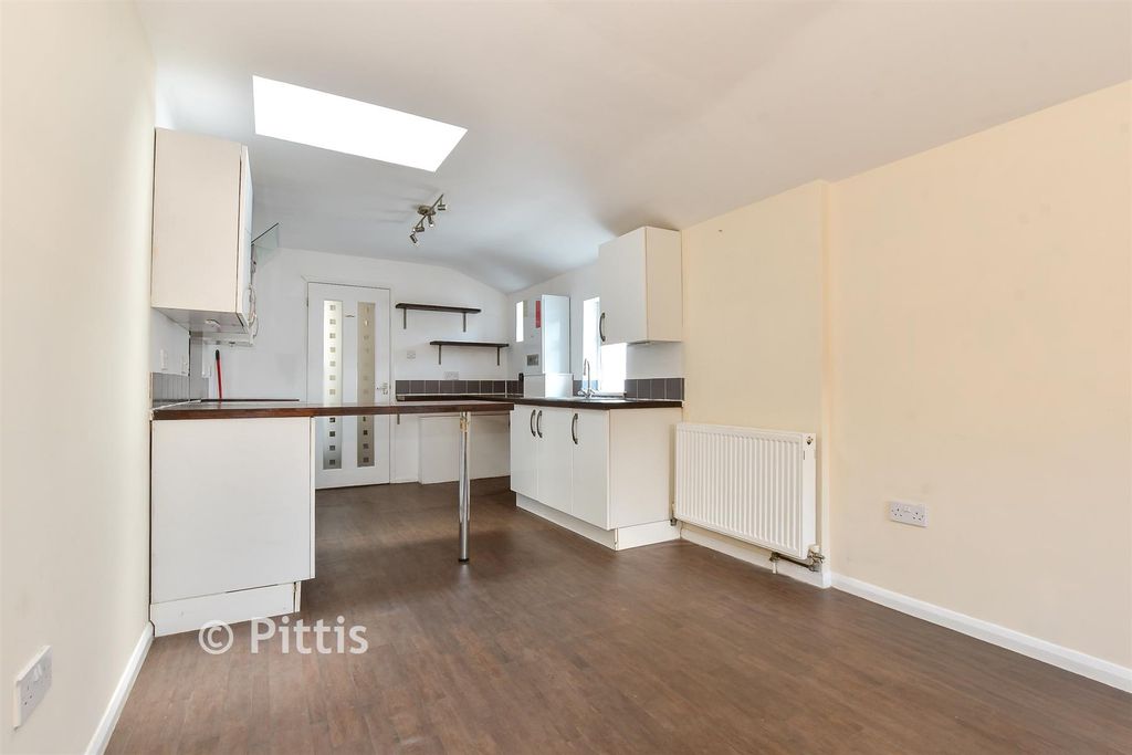 Property photo 3 of 11 Kitchen/ Living Room