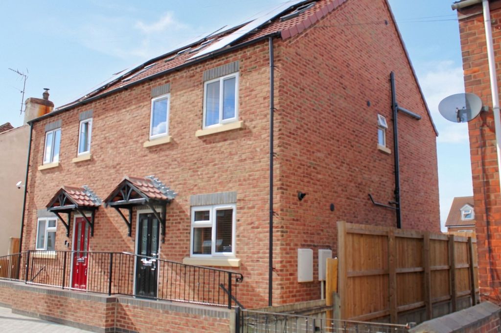 Property photo 1 of 13 Front