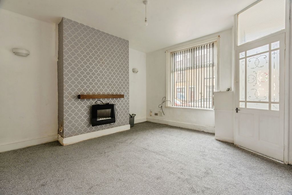 Property photo 2 of 14 Pbox-Img.Jpg