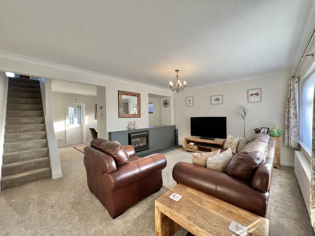 Property photo 2 of 24