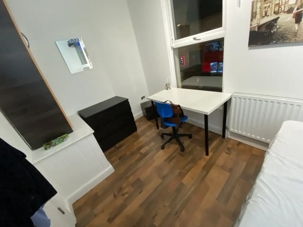 Property photo 2 of 8