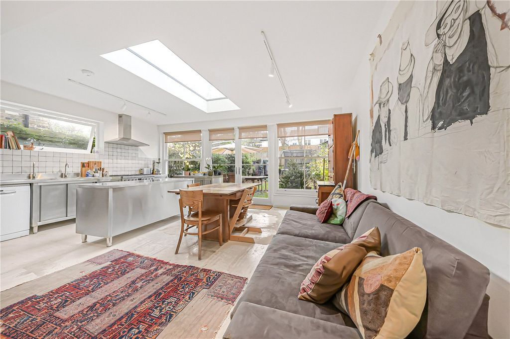 Property photo 1 of 23 Picture No. 15