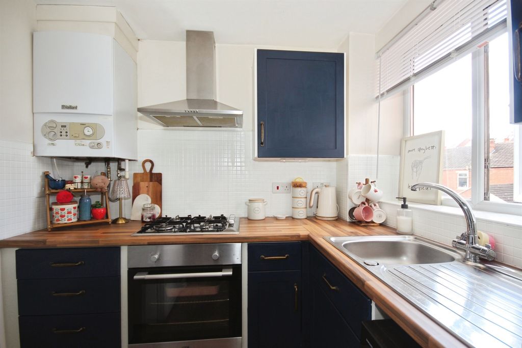 Property photo 3 of 9