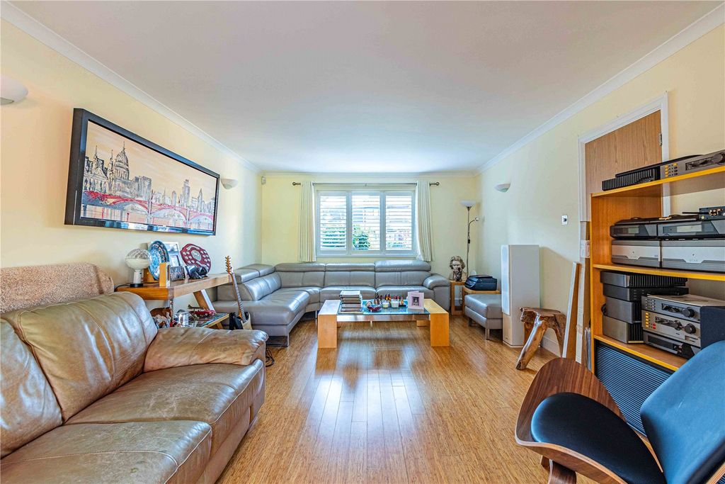 Property photo 3 of 17 Picture No. 10