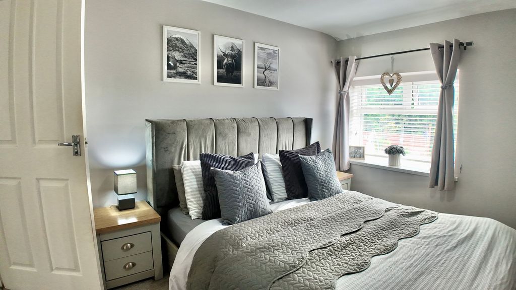 Additional image 13 of 2 bed property for saleWesley Place, Beaufort NP23