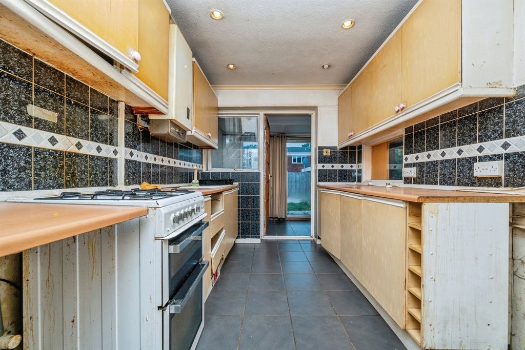 Property photo 2 of 14