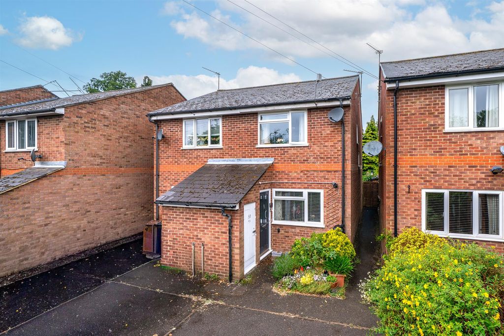 Property photo 1 of 14 59-Upper-Heath-Rd-1001.Jpg