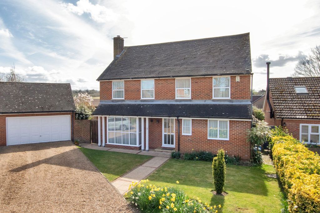 Property photo 1 of 28