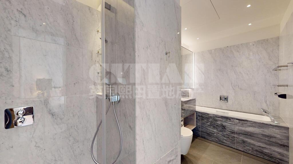 Property photo 2 of 26