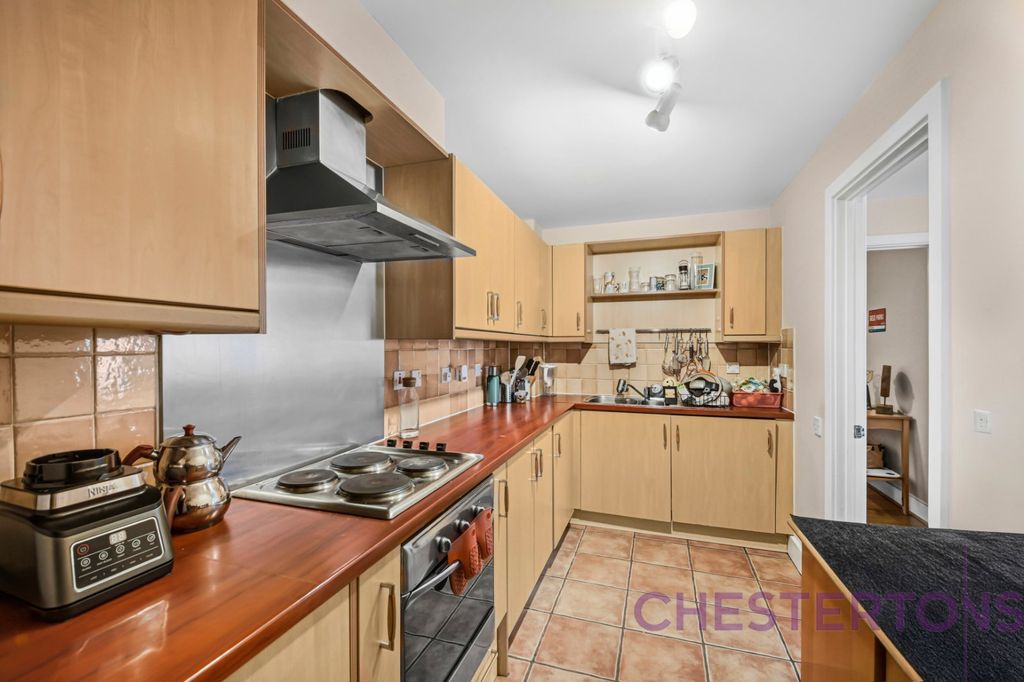 Property photo 3 of 14