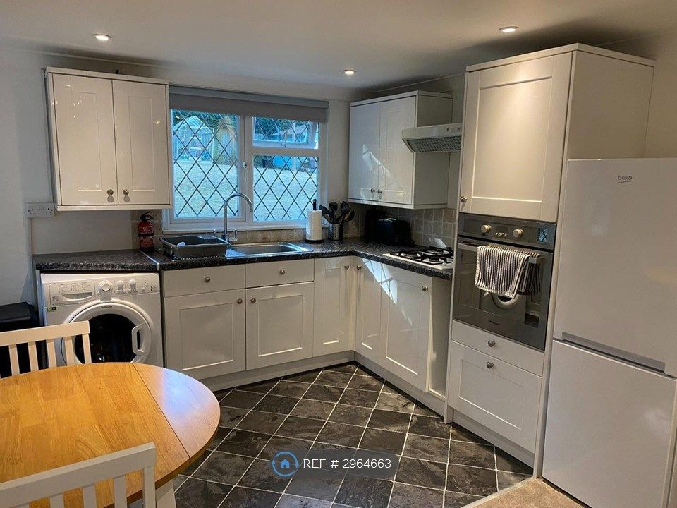 Property photo 2 of 6 Kitchen Area