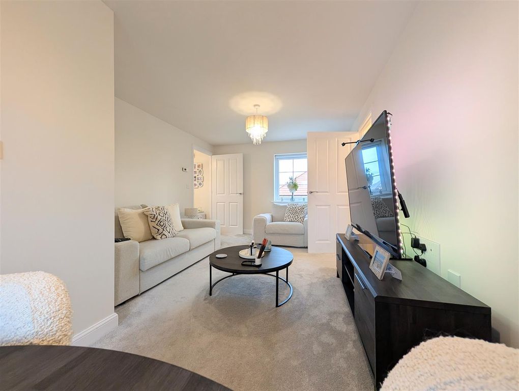 Property photo 2 of 19 Pxl_20250926_150842875~2.Jpg