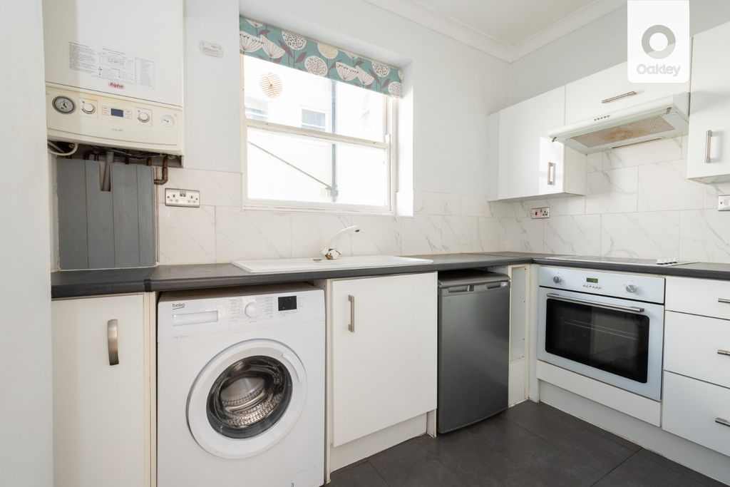 Property photo 3 of 11 3056896