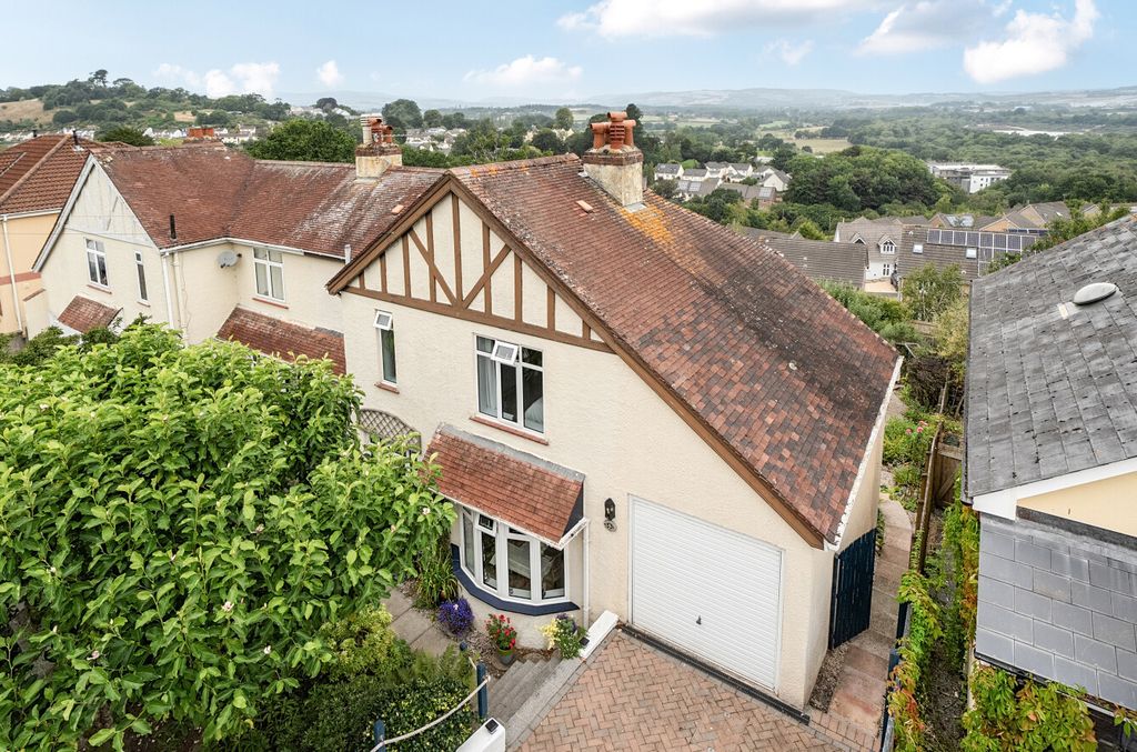 Property photo 1 of 24 1340136-2-6899E25...