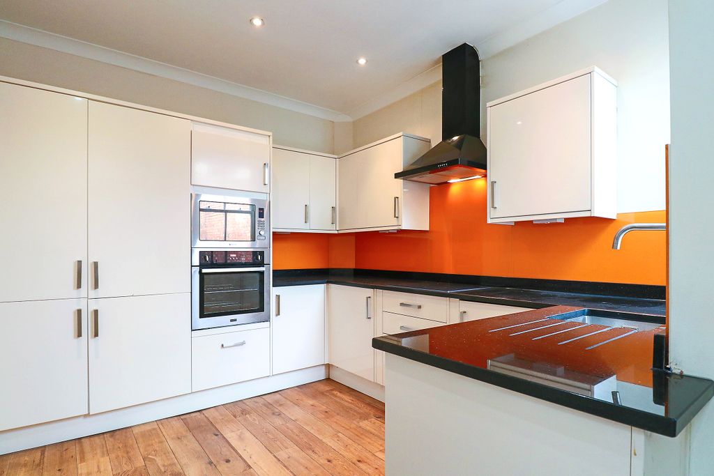 Property photo 1 of 14 1