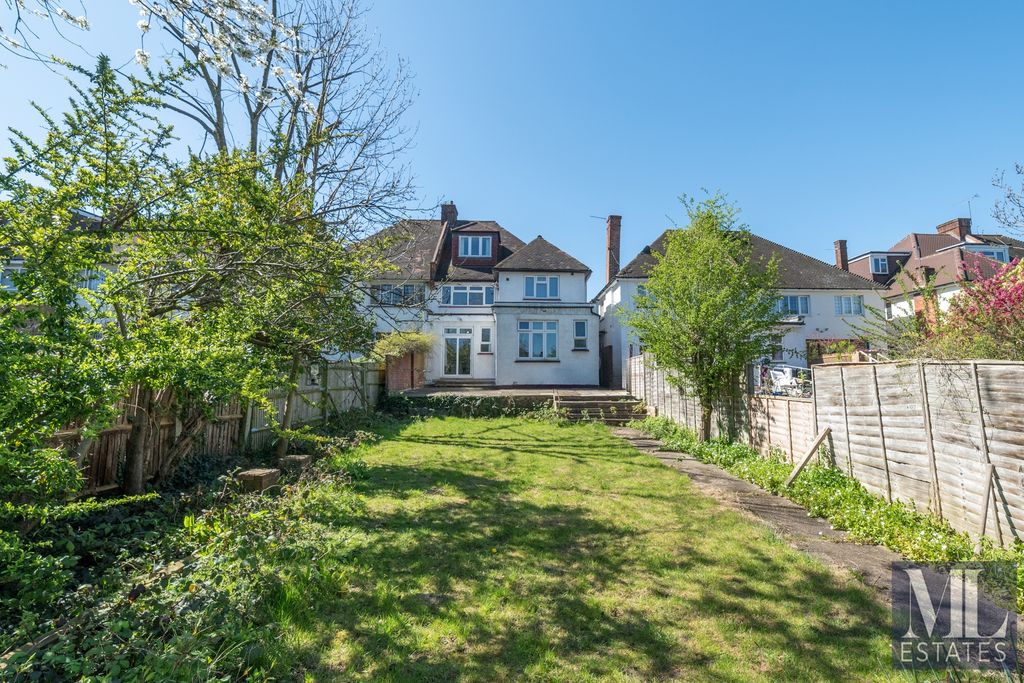 Property photo 2 of 12 Photo 23