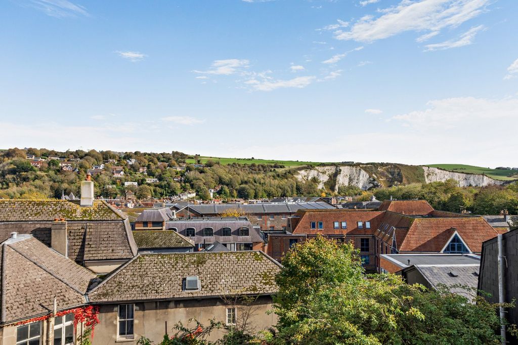 Property photo 2 of 18 View