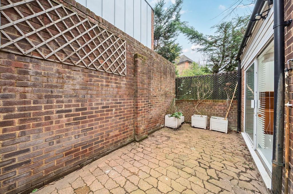 Property photo 3 of 26 1404744-2-697785A61B414.Jpg