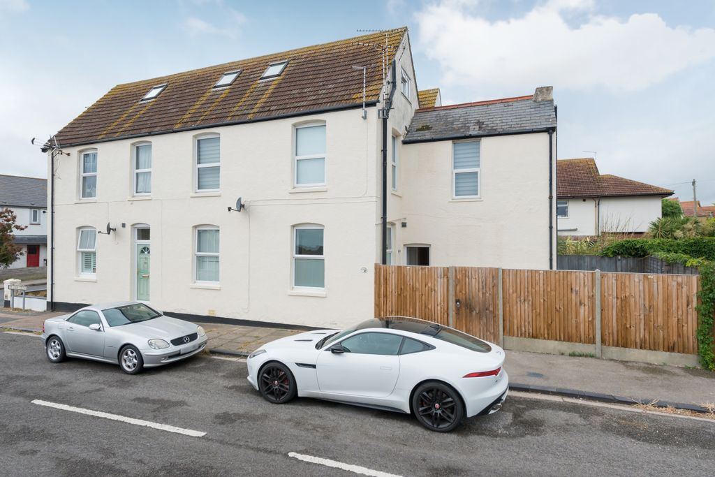 Property photo 1 of 13 82Agrand-20