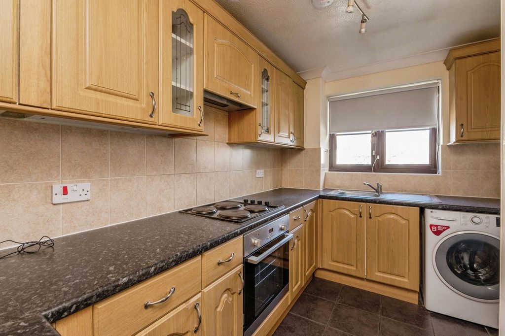 Property photo 3 of 18 Pbox-Img.Jpg
