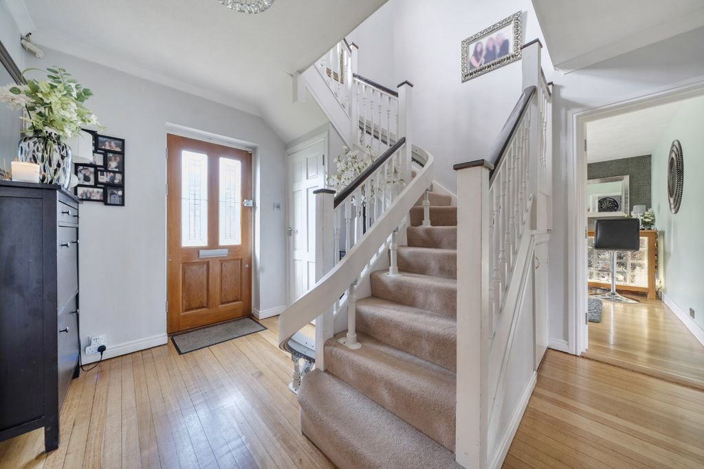 Property photo 2 of 26 Picture No. 17