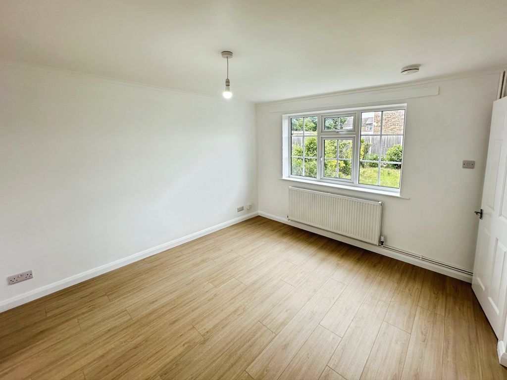 Property photo 3 of 7 Image