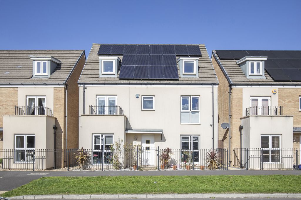 Property photo 1 of 20