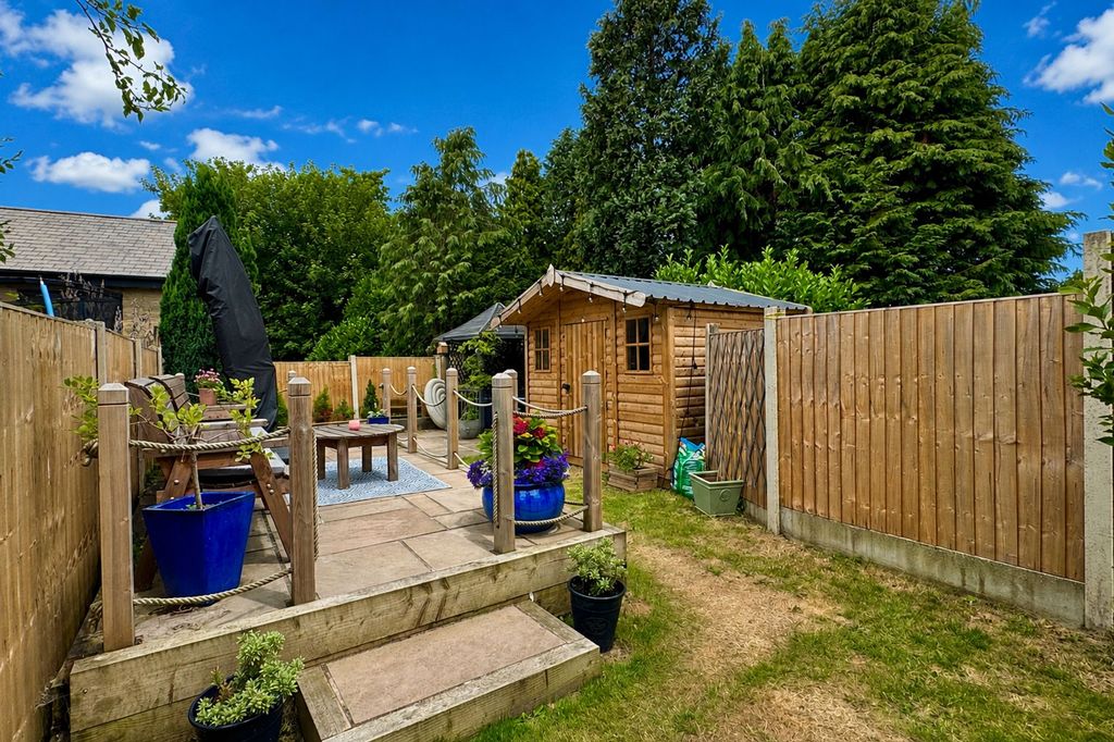 Property photo 3 of 25